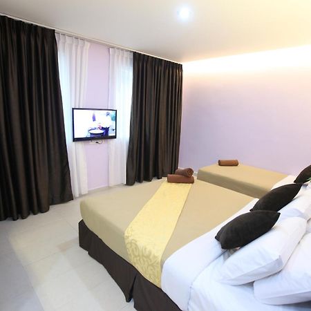 อัล ฮูดา โฮเต็ล Hotel Malacca ภายนอก รูปภาพ